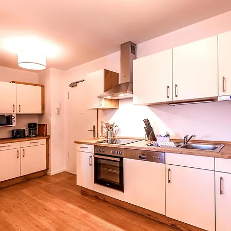 Mueritzquartier No 13 - In Der Hafenresidenz Mit Kamin & Hafenblick