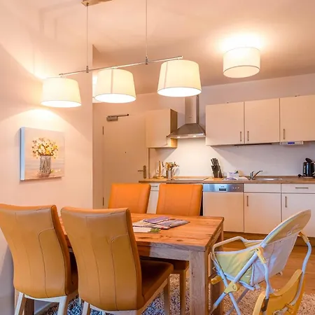 Mueritzquartier No 13 - In Der Hafenresidenz Mit Kamin & Hafenblick *