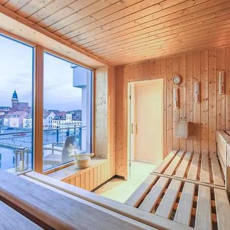 Mueritzquartier No 13 - In Der Hafenresidenz Mit Kamin & Hafenblick *